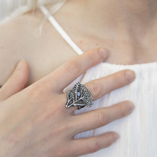 Yarrow ring with sapphire