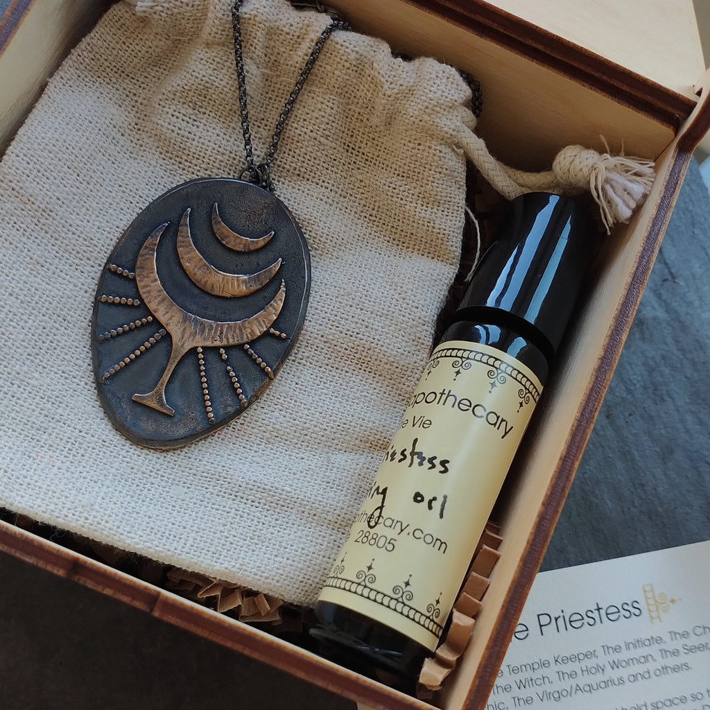 Priestess Ritual Box: Anointing Oil + Amulet